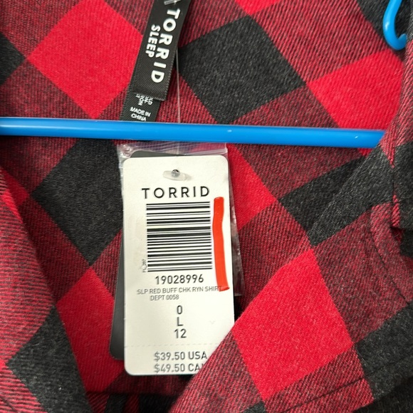 Torrid shirt NWT - Picture 2 of 2
